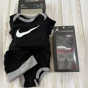 New Nike Onsie 6-12 months & Hat & Jordan Sock Set size 0-6 months